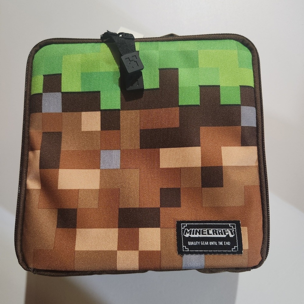 NWT Jinx Minecraft Dirt Block Insulated Lunch Box Pixels Zip Hook & Loop Strap